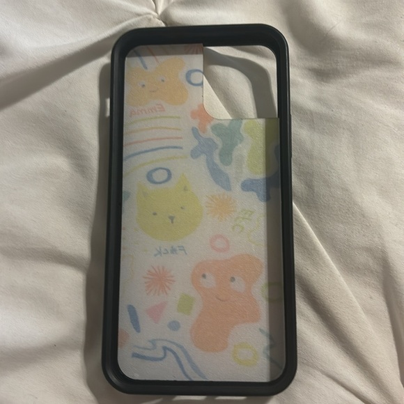 emma chamberlain iphone 12 wildflower case - Picture 2 of 3